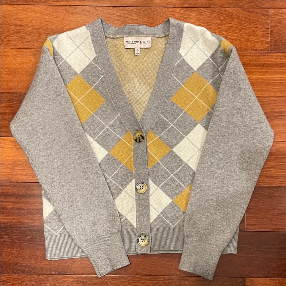 Willow & Wind Women's Argyle Cardigan - Gray and Yellow